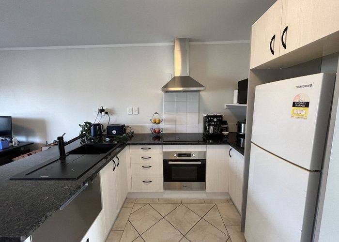  at 22/8 Flynn, Birkdale, North Shore City, Auckland