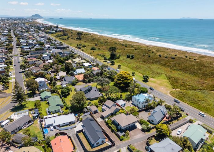  at 338 Papamoa Beach Road, Papamoa Beach, Tauranga, Bay Of Plenty