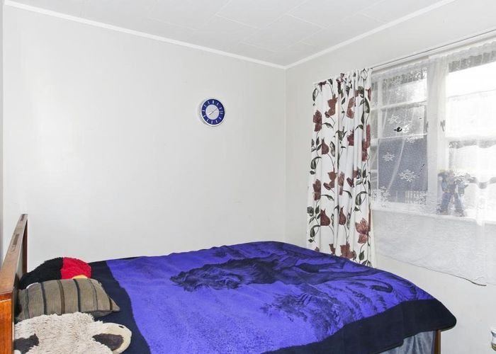  at 27 Fairdale Avenue, Red Hill, Papakura, Auckland