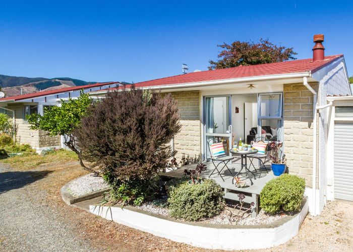  at 2/11 Exeter Street, Stoke, Nelson