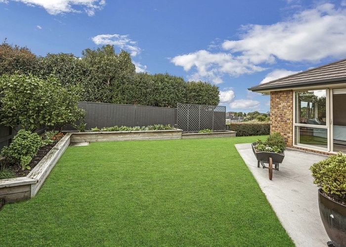  at 11 Murray Becroft Avenue, Henderson Valley, Auckland