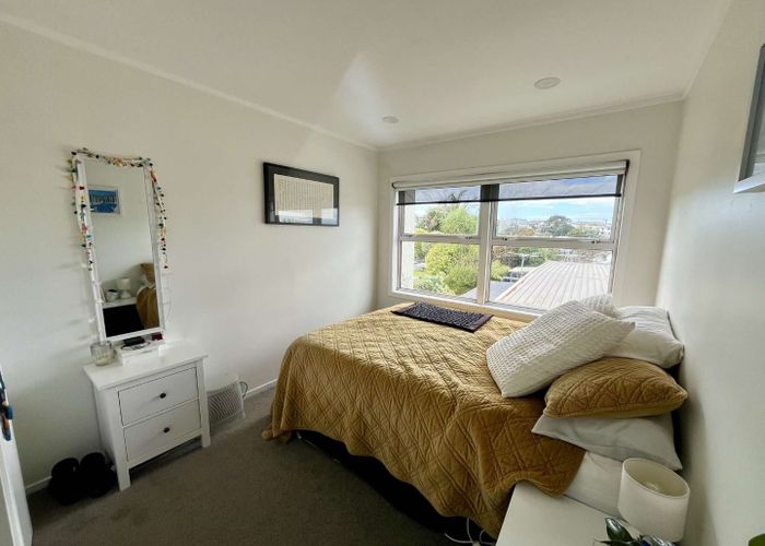  at 6/18 Parr Terrace, Castor Bay, North Shore City, Auckland