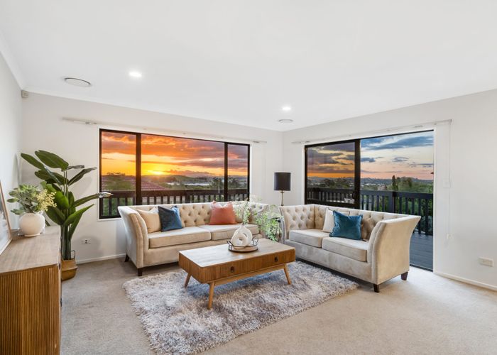  at 9 Owenbeg Rise, Dannemora, Auckland