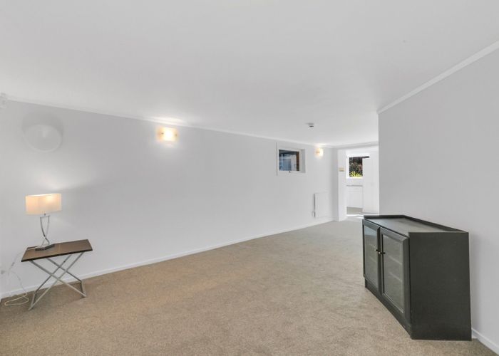  at 16 Royal View Road, Te Atatu South, Waitakere City, Auckland