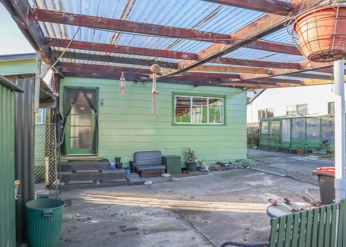  at 1 Ross Street, Dunollie, Grey, West Coast