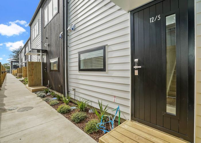  at 12/5 Brandon Road, Glen Eden, Auckland