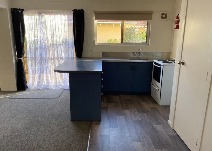  at 2/10 Wellington Street, Hamilton East, Hamilton, Waikato