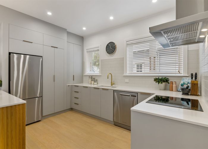  at 24 Vancouver Avenue, Sandringham, Auckland