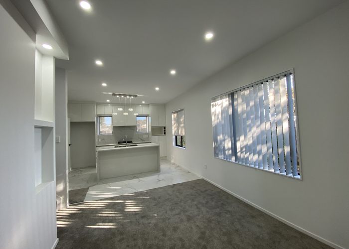  at 2 Marinich Drive, Ranui, Auckland