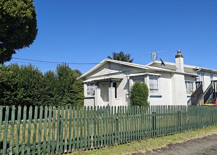  at 84A Lynwood Road, New Lynn, Waitakere City, Auckland