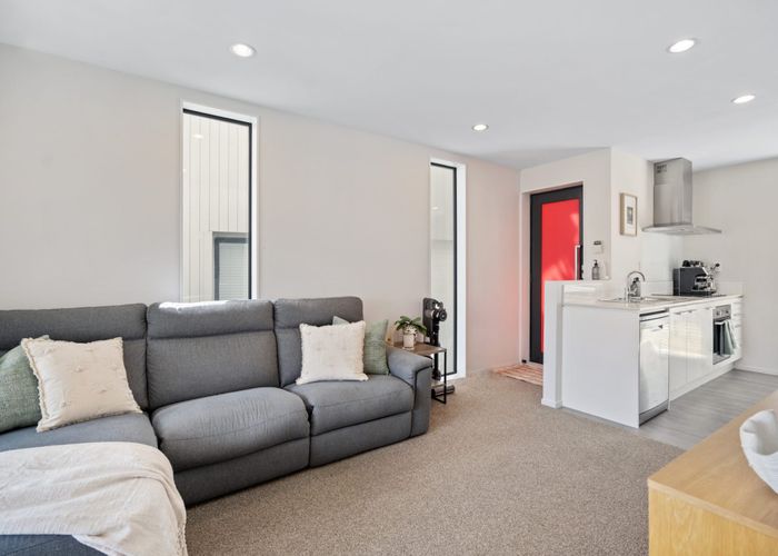  at 8/10 Silver Moon Road, Albany, North Shore City, Auckland
