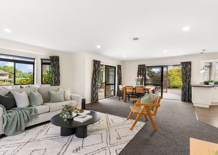  at 15 Glenross Drive, Wattle Downs, Manukau City, Auckland