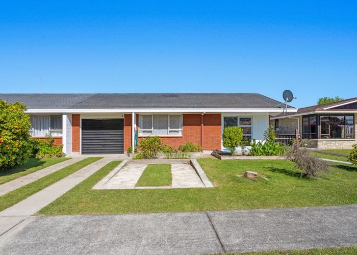  at 2/1 Noel Mills Place, Whakatane