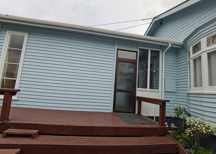  at 104 Parkvale Road, Karori, Wellington