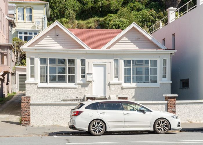  at 230 Oriental Parade, Oriental Bay, Wellington