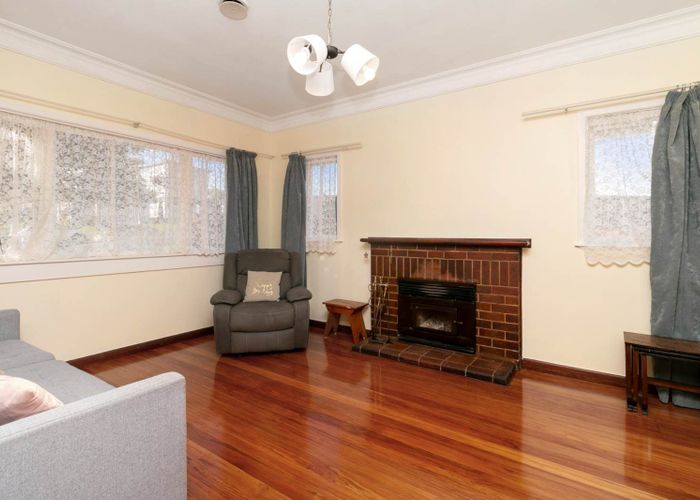  at 17 Carlton Street, Hillsborough, Auckland City, Auckland
