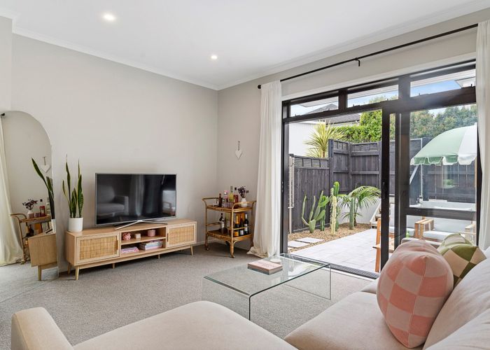  at 123 Bonair CREScent, Silverdale, Silverdale
