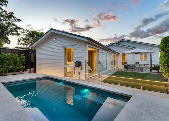  at 23 Cumberland Avenue, Westmere, Auckland