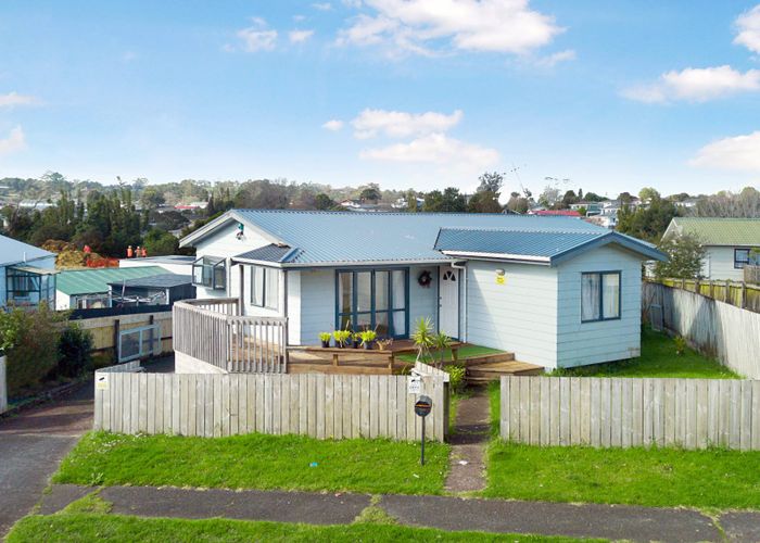  at 84 Chislehurst Street, Henderson, Auckland