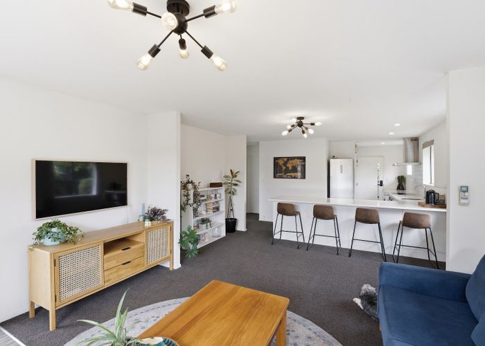  at 2/17b Prestons Road, Redwood, Christchurch City, Canterbury