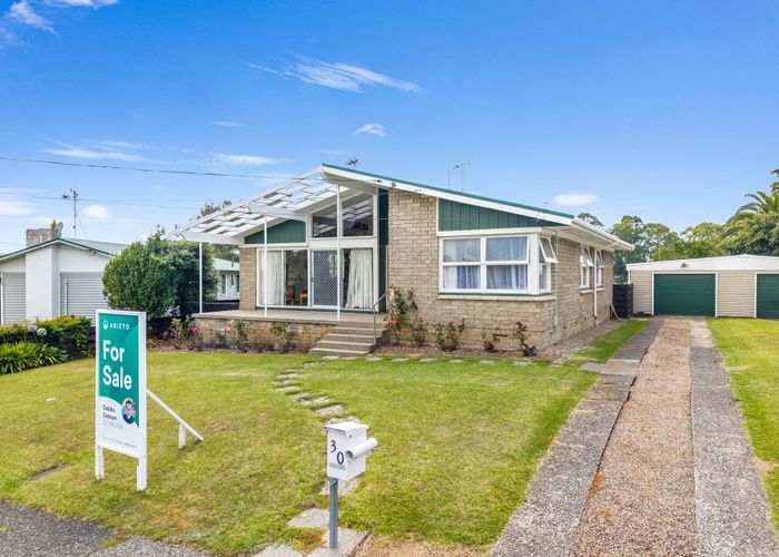  at 30 Garden Heights Ave, Glenview, Hamilton, Waikato