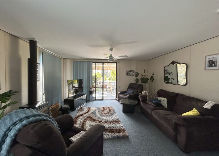  at 2/141 Carnoustie Drive, Manurewa, Manukau City, Auckland
