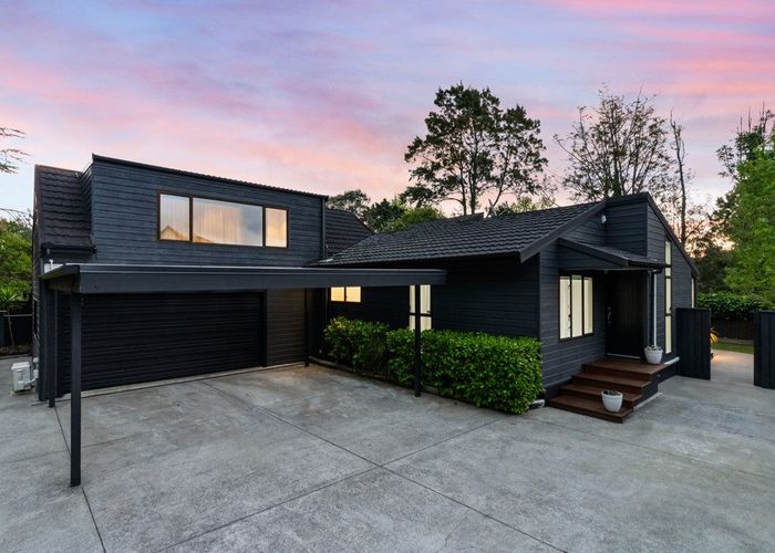 at 18 Orinda Close, Botany Downs, Auckland