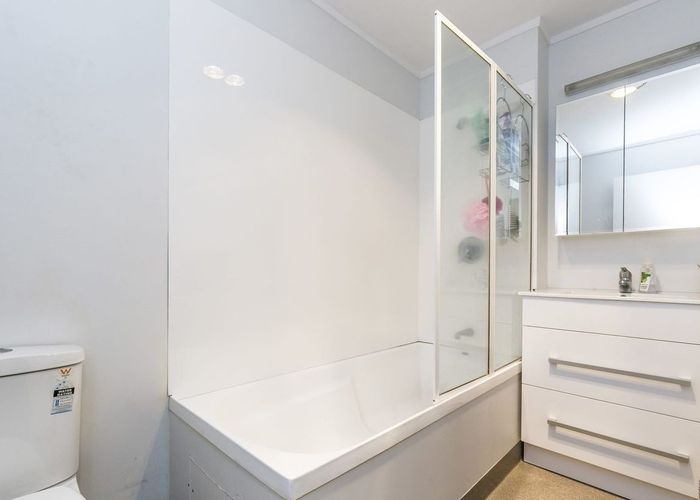  at 2/97 Boulcott Street, Wellington Central, Wellington