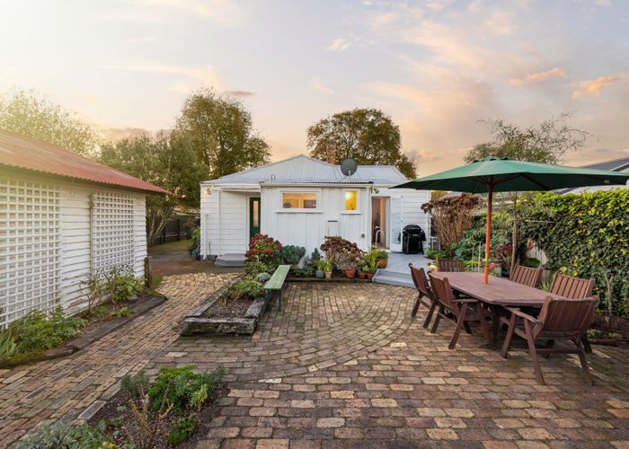  at 62 Albert Street, Hamilton East, Hamilton