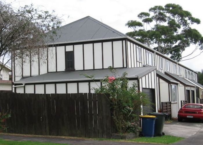  at 9 Miro Street, New Lynn, Waitakere City, Auckland