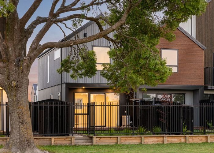  at 9a Malaga Crescent, Harewood, Christchurch City, Canterbury
