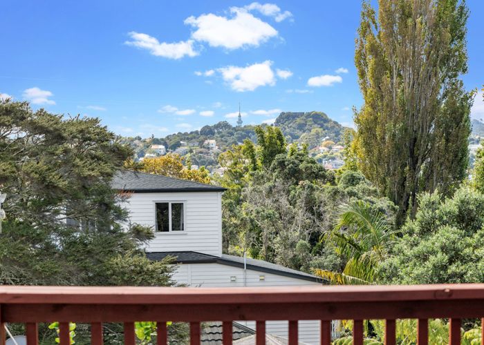  at 116B Oakdale Road, Mount Roskill, Auckland