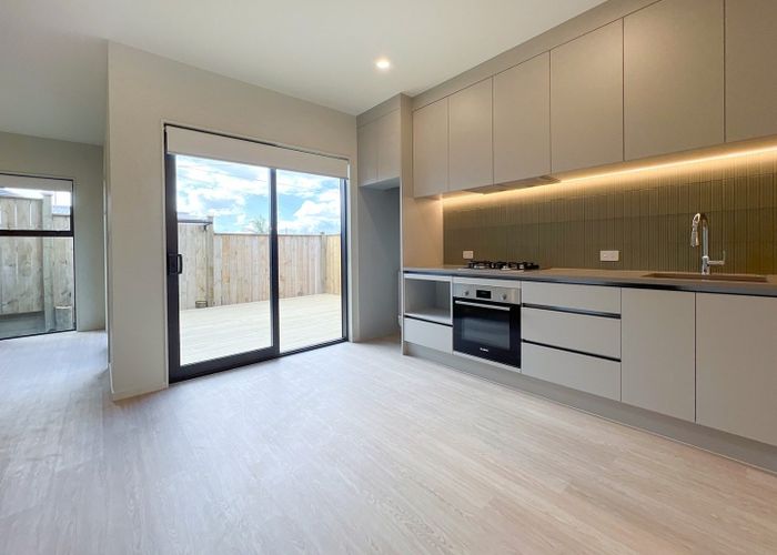  at 46B Tiroroa Avenue, Te Atatu South, Waitakere City, Auckland