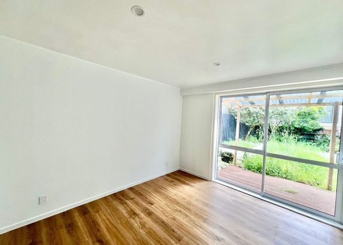  at 2/92 Aranui Road, Mount Wellington, Auckland City, Auckland