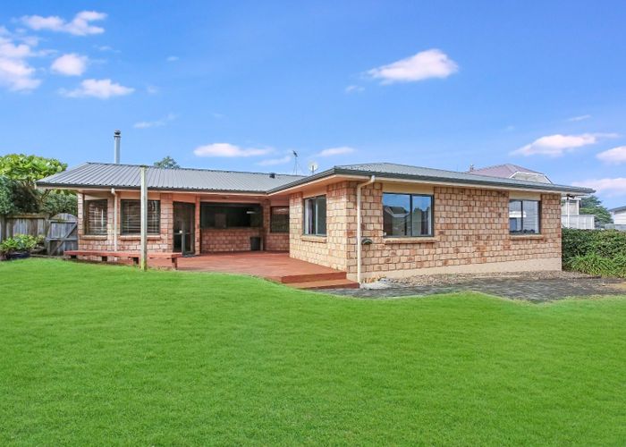  at 4 Vela Place, Clarks Beach, Clarks Beach