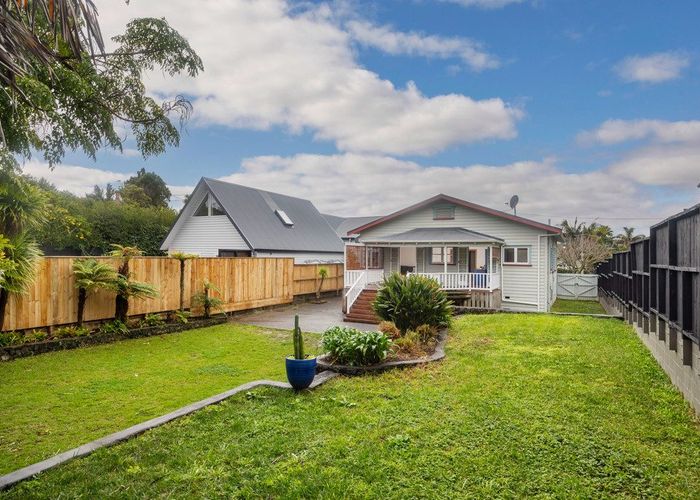  at 23 Lloyd Avenue, Mount Albert, Auckland