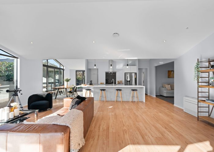  at 7 Pentlow Place, Fendalton, Christchurch City, Canterbury