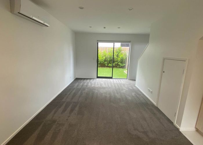  at 8/19 Karamu Street, Te Atatu Peninsula, Waitakere City, Auckland