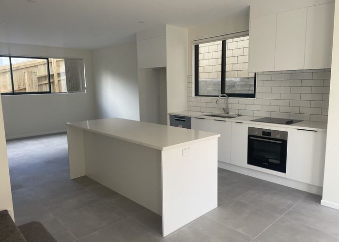  at 4/45 Greenvalley Rise, Glenfield, North Shore City, Auckland