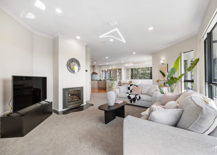 at 31 Kittiwake Drive, Schnapper Rock, Auckland