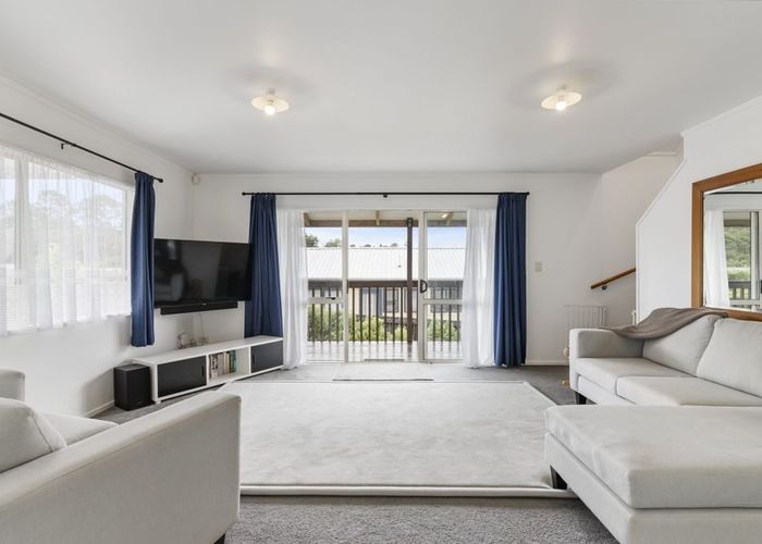  at 16 Carillon Place, Massey, Waitakere
