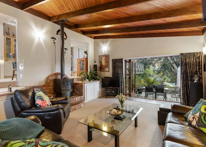  at 438 Beach Road, Murrays Bay, North Shore City, Auckland