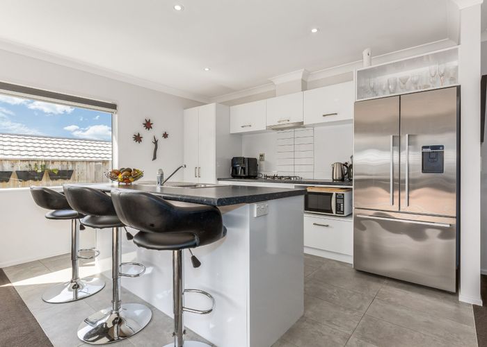  at 4 Moonsail Drive, Whitby, Porirua