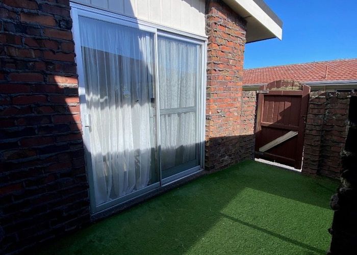  at 2/609 Manukau Road, Epsom, Auckland
