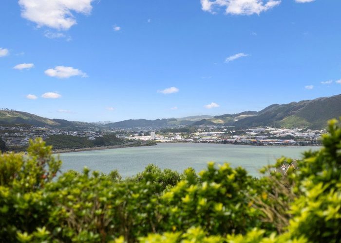  at 39 Clipper Street, Titahi Bay, Porirua, Wellington