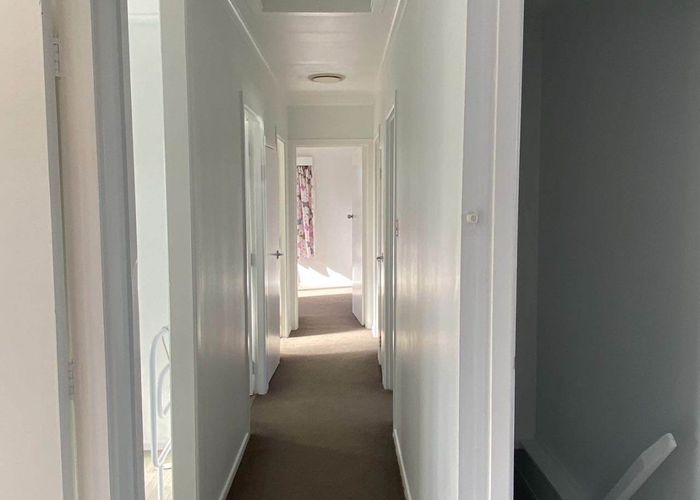  at Upstairs/70 Angelo Avenue, Howick, Manukau City, Auckland