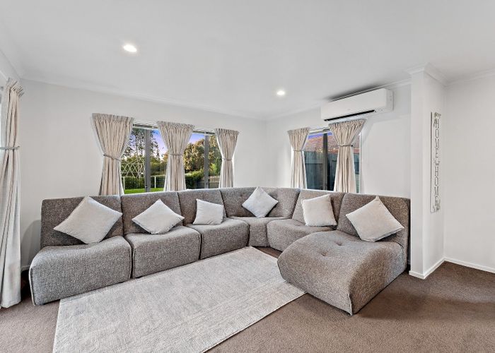  at 2 Whitbourne Heights, Manurewa, Manukau City, Auckland