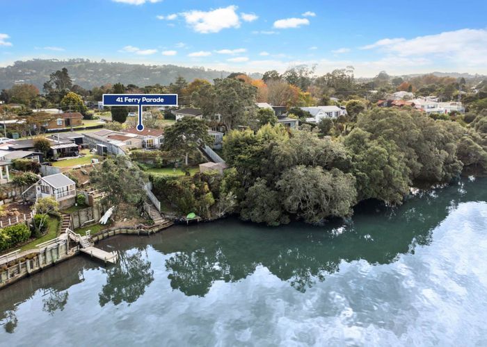  at 41 Ferry Parade, Herald Island, Auckland