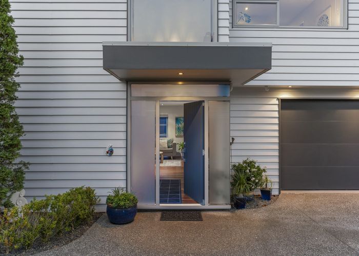  at 6 Mapau Road, Greenlane, Auckland City, Auckland