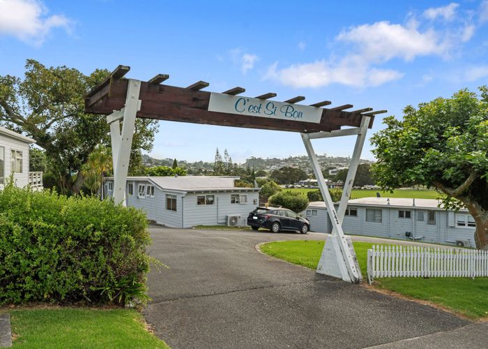 at 8/142 Stanmore Bay Road, Stanmore Bay, Rodney, Auckland